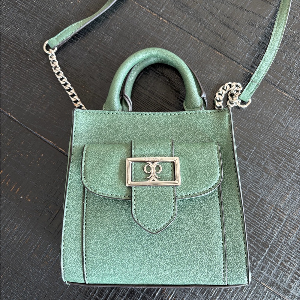 Nine West Green crossbody bag NWOT